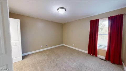 Bedroom - 3729 Kalie Ave, Rootstown, OH 44272 photo 4 of 6