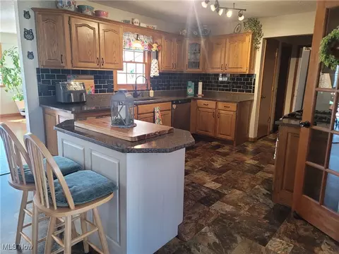 Kitchen - 212 Taylor Blvd, Lagrange, OH 44050 photo 2 of 4