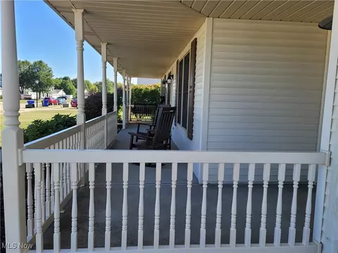 Exterior - 212 Taylor Blvd, Lagrange, OH 44050 photo 2 of 6