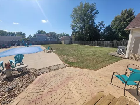 Exterior - 212 Taylor Blvd, Lagrange, OH 44050 photo 5 of 6