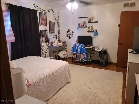 Bedroom - 212 Taylor Blvd, Lagrange, OH 44050 photo 4 of 8