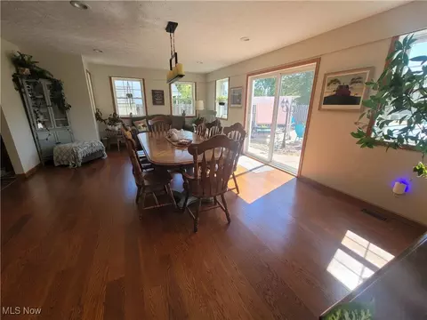 Dining - 212 Taylor Blvd, Lagrange, OH 44050 photo 1 of 2
