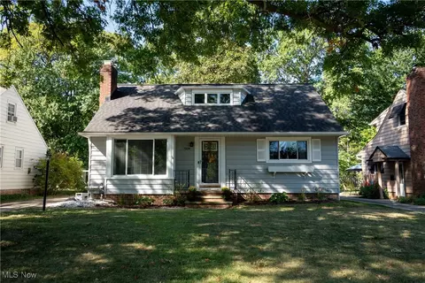 7504 Farnum Ave, Middleburg Heights, OH 44130