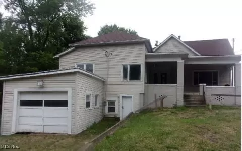 128 S Water St, Uhrichsville, OH 44683