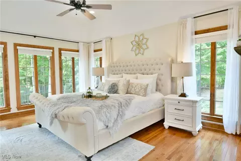 Bedroom - 5551 Walnut Grove Cir, Struthers, OH 44471 photo 2 of 7