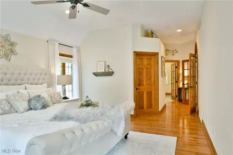 Bedroom - 5551 Walnut Grove Cir, Struthers, OH 44471 photo 3 of 7