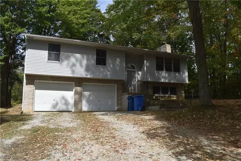 2785 Hayne Rd, Akron, OH 44312