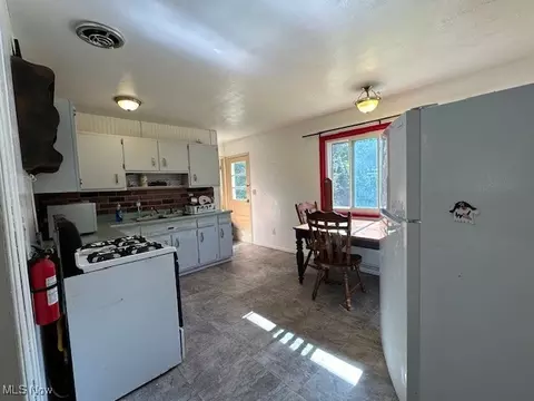 3216 S Ridge Rd W, Ashtabula, OH 44004 photo 7