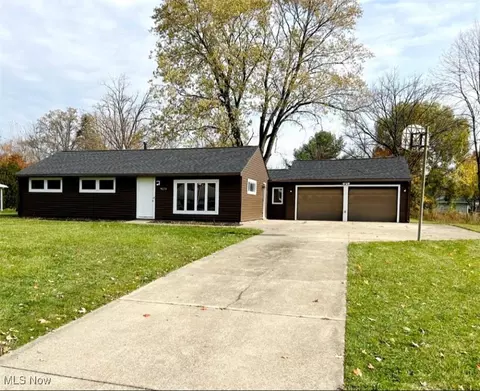 9278 Briar Dr, Streetsboro, OH 44241