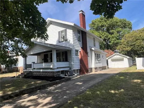 321 E 10th St, Dover, OH 44622