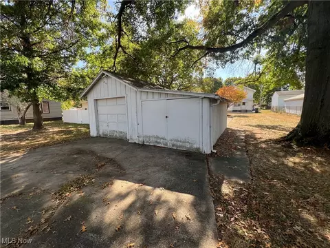 Exterior - 321 E 10th St, Dover, OH 44622 photo 13 of 14