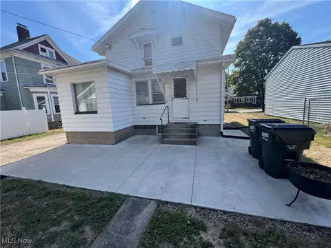 Exterior - 321 E 10th St, Dover, OH 44622 photo 9 of 14