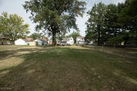 21770 Ivan Ave, Euclid, OH 44123 photo 26