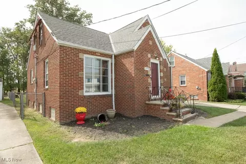 21770 Ivan Ave, Euclid, OH 44123 photo 29