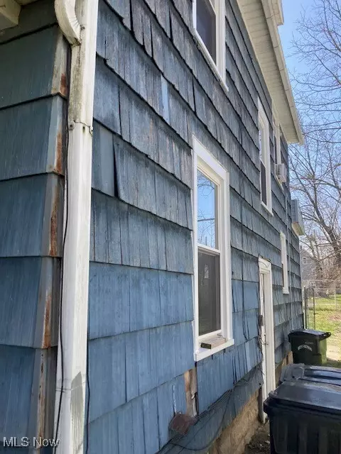 352 11th St, Elyria, OH 44035 photo 22