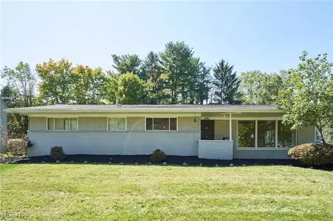 1906 Brookfield Dr, Akron, OH 44313