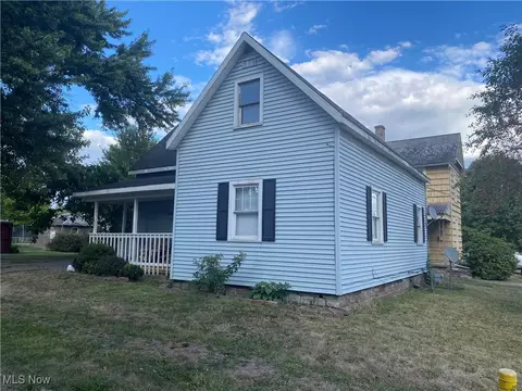 635 S 9th St, Cambridge, OH 43725