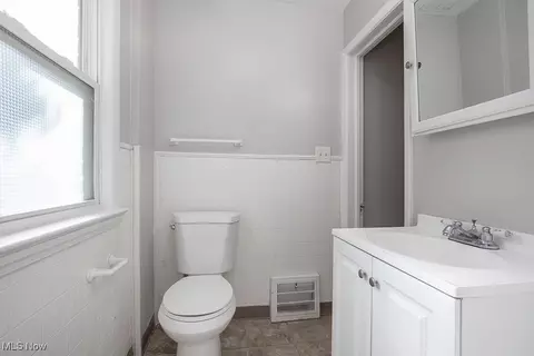 Bath - 761 E 250th St, Euclid, OH 44132 photo 2 of 2