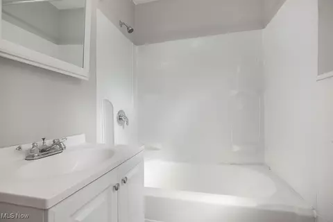 Bath - 761 E 250th St, Euclid, OH 44132 photo 1 of 2