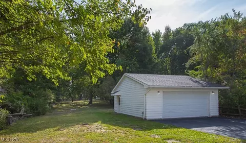 Exterior - 761 E 250th St, Euclid, OH 44132 photo 2 of 2