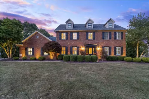 8649 Spring Hill Trl, Poland, OH 44514