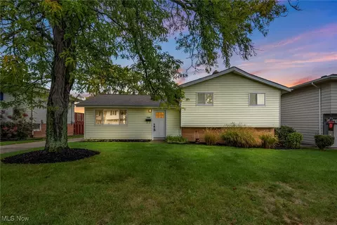 3160 Marda Dr, Parma, OH 44134