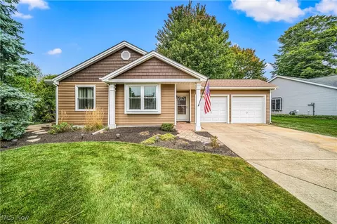 5869 Springwood Dr, Mentor On The Lake, OH 44060