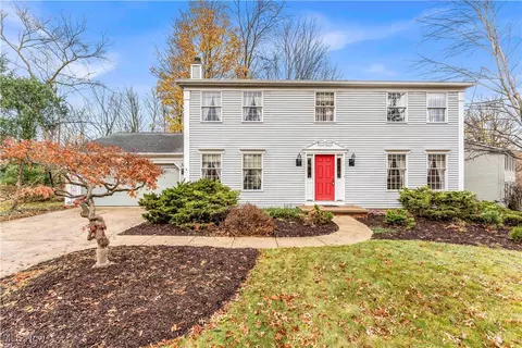 12830 Tradewinds Dr, North Royalton, OH 44133