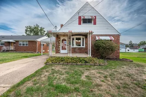 3212 Bartlett St, Parkersburg, WV 26104