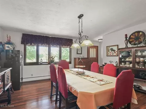 Dining - 3098 E Union Rd, Jefferson, OH 44047 photo 1 of 2