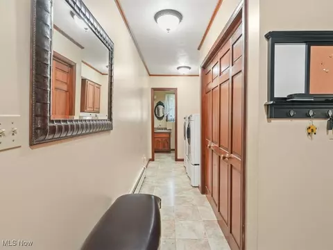 Entry Way - 3098 E Union Rd, Jefferson, OH 44047 photo 1 of 3