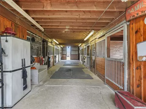 Entry Way - 3098 E Union Rd, Jefferson, OH 44047 photo 3 of 3