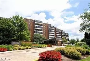27500 Cedar Rd #309, Beachwood, OH 44122