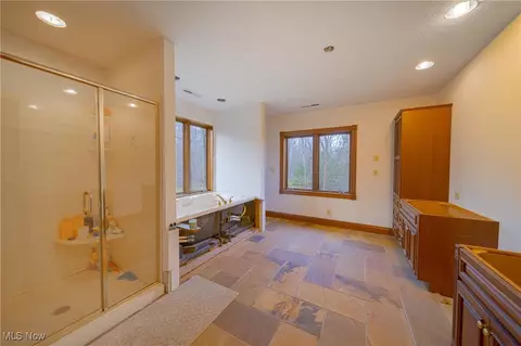 Bath - 10000 Wisner Rd, Chardon, OH 44024 photo 2 of 3