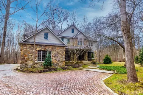 10000 Wisner Rd, Chardon, OH 44024