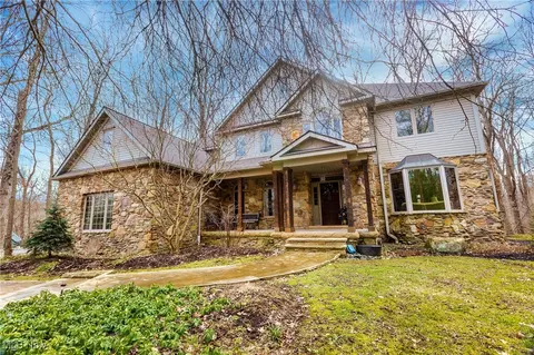 Exterior - 10000 Wisner Rd, Chardon, OH 44024 photo 2 of 8