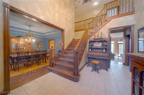 Entry Way - 10000 Wisner Rd, Chardon, OH 44024 photo 1 of 4