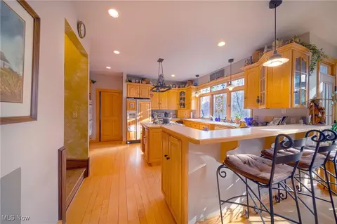 Kitchen - 10000 Wisner Rd, Chardon, OH 44024 photo 2 of 2