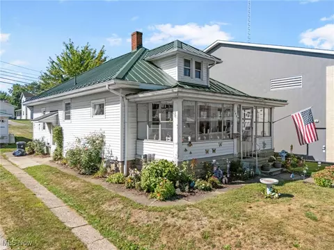 142 Main St SE, Brewster, OH 44613