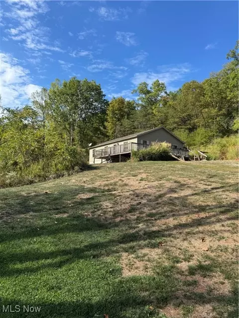 1874 Sycamore Run Rd, Mineral Wells, WV 26150