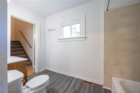 950 E 237th St, Euclid, OH 44123 photo 13