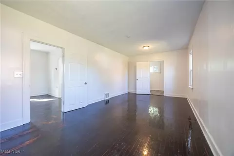 950 E 237th St, Euclid, OH 44123 photo 16