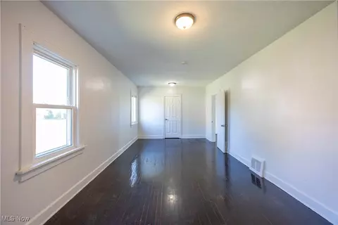 950 E 237th St, Euclid, OH 44123 photo 14