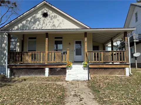 1123 Pershing Rd, Zanesville, OH 43701