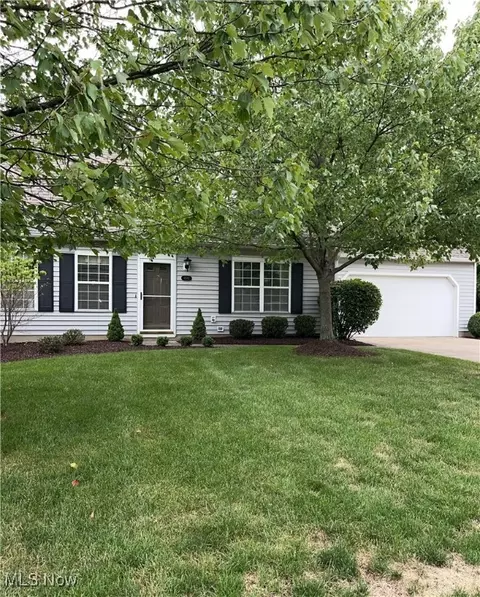 4849 Quarry Ln #63, Richmond Heights, OH 44143