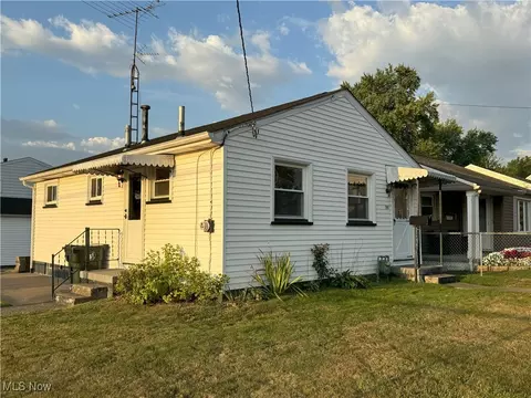 3000 Windsor Pl, Canton, OH 44710