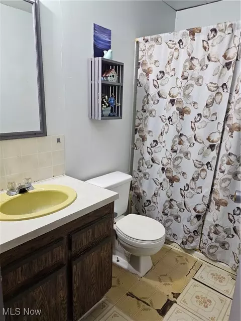 Bath - 117 Walleye Ct, Lagrange, OH 44050 photo 1 of 1