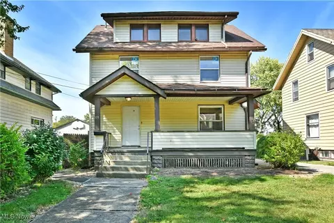 379 Bonnie Brae Ave NE, Warren, OH 44483