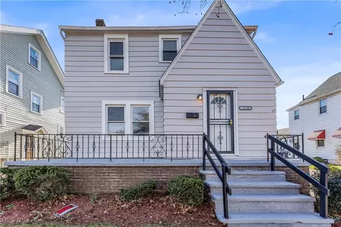 19110 Chickasaw Ave, Cleveland, OH 44119