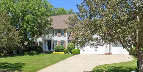 336 Laurel Ln, Wadsworth, OH 44281